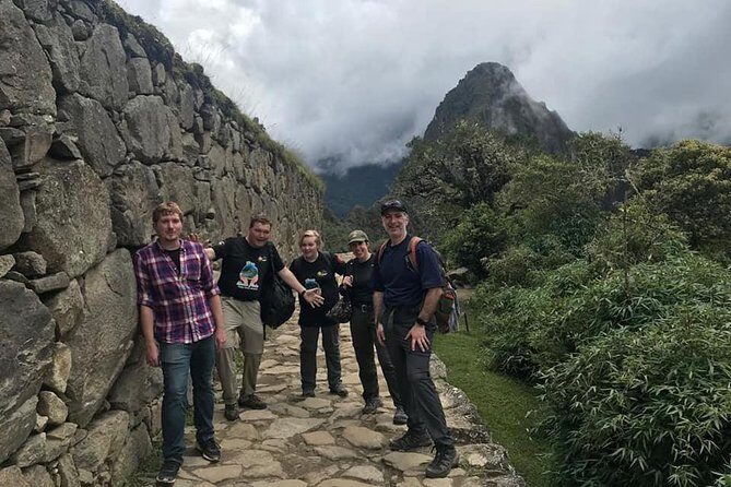 2 Days Inca Trail to Machu Picchu with hotel - Day 1 at Km 104: walking the Inca Trail to Wiñaywayna and Inti Punku