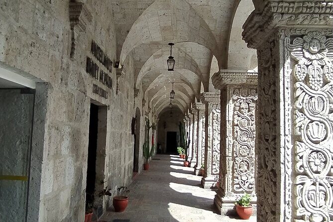 Arequipa Tasting Tour - Cloisters of the Company: viceroyal architecture on foot