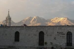 Arequipa Walking Tour city center and drinks experience - Plaza de Armas Start Point: The Easiest Way to Begin