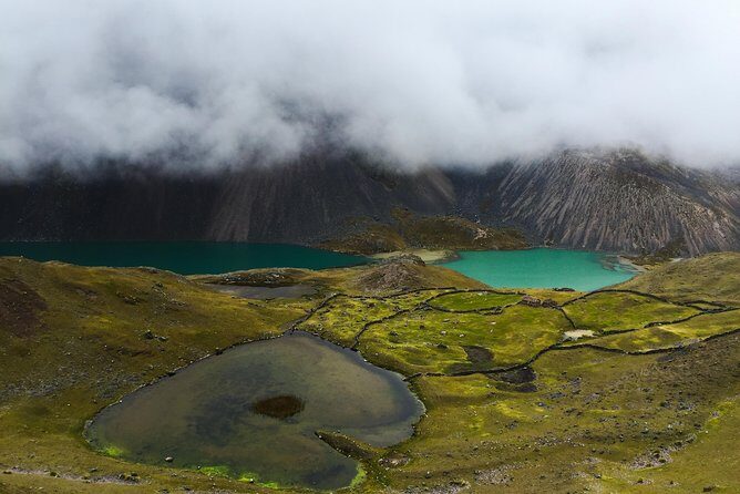 Ausangate Trek 5 Days - Day 3: Palomani Pass Ceremony at 5,200 m (the High-Meaning Day)