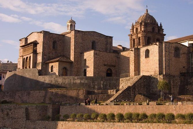 City Tour in Cusco & visit Museum South American Camelid Private. - Plaza de Armas + Qorikancha: The Sun God and Cusco’s Hybrid Center