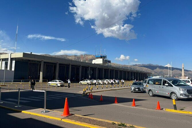 Cusco Airport Pickup and Private Transfer - Finding Your Driver in a Busy Cusco Airport: Signs, Messages, and Scams to Ignore