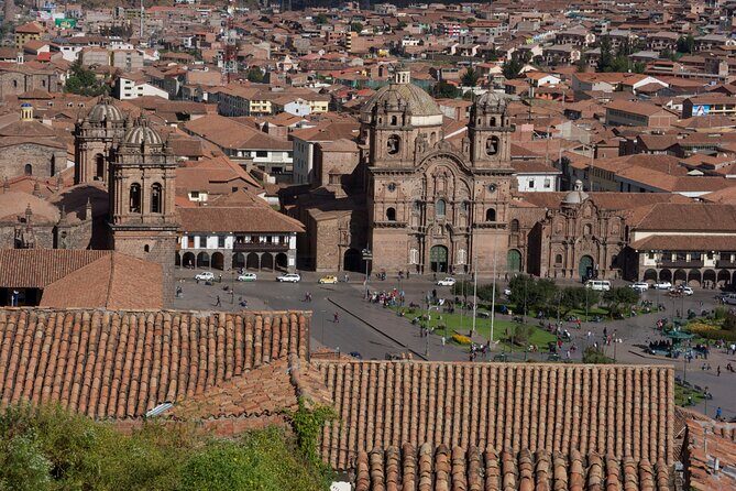Cusco City Sightseeing, San Pedro Market, Cathedral and Qorikancha Temple - Cusco Cathedral on Plaza de Armas: colonial art with real walls behind it