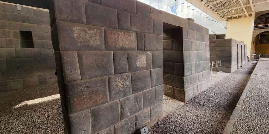 Cusco: City Tour | Half-Day Tour to 4 Archaeological Sites - Sacsayhuamán: the stones, the angles, and why Inti Raymi matters