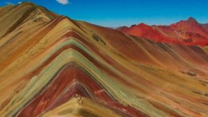 Cusco: Full-Day Rainbow Mountain & Red Valley Trekking Tour - Rainbow Mountain at 5,036 meters: the climb and the picture window