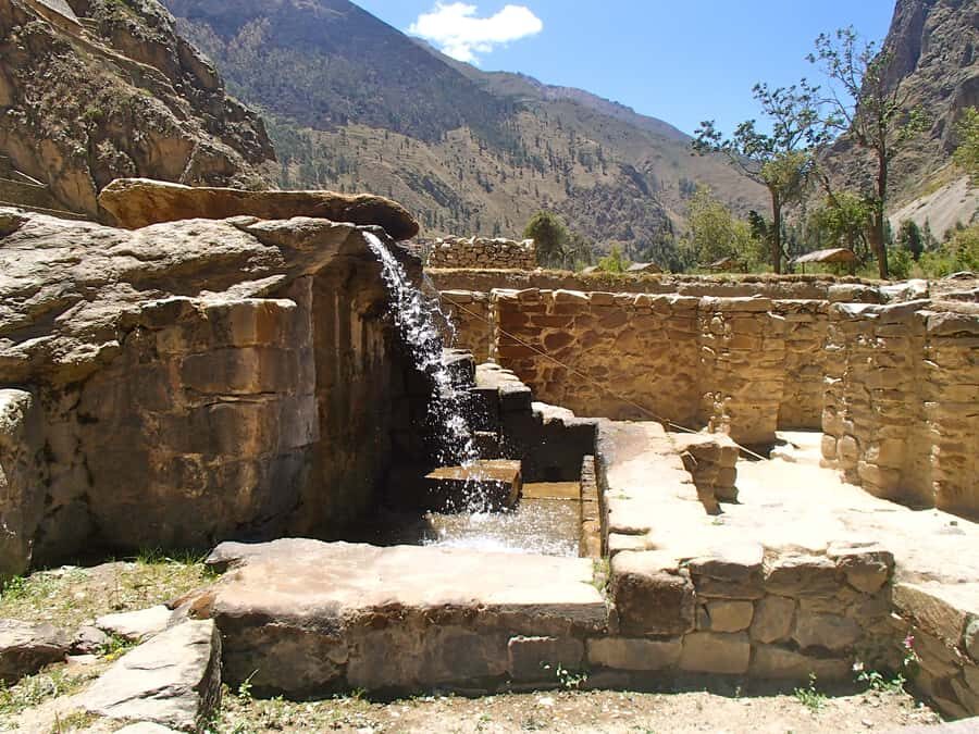 Cusco: Full-Day Sacred Valley and Maras Tour - Maras salt mines: seeing 3,000+ salt pools up close