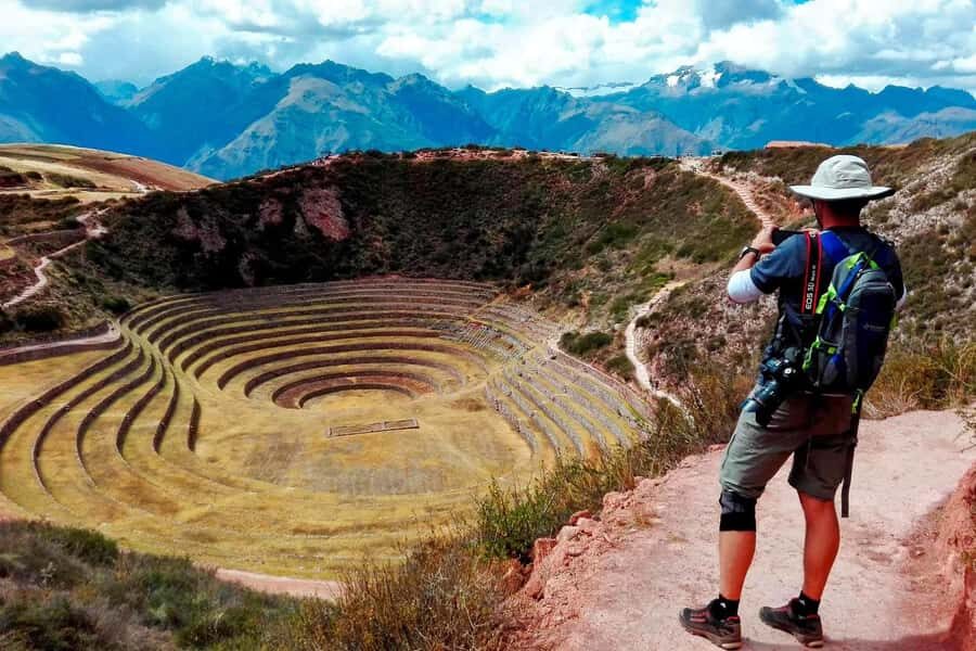 Cusco: Full-Day Sacred Valley and Maras Tour - Lunch in Urubamba and the river route toward Ollantaytambo