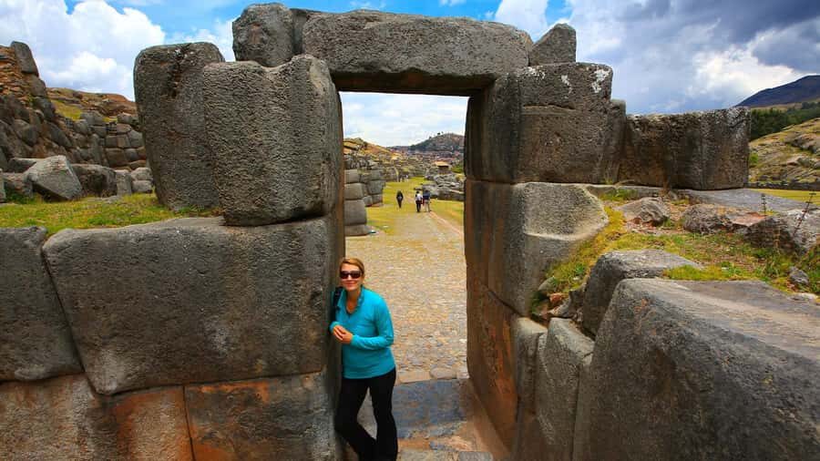 Cusco: Half-Day City Tour - Puka Pucara: military ruins, guard posts, and a different mood
