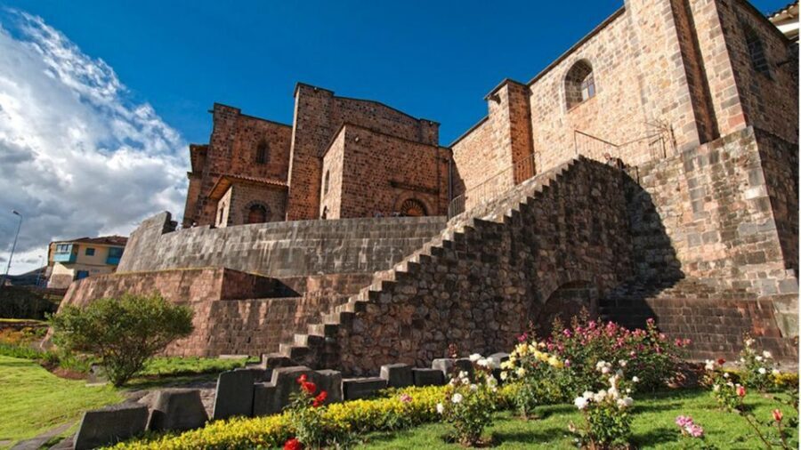 Cusco: Half-Day City Tour - Tambomachay (9 km out): the baths of the Incas
