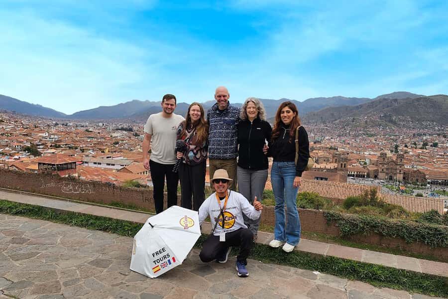 Cusco: Historic Walking Tour with Pisco Sour and Music Show - The 12 and 13 Angled Stones and Andean Trilogy Symbols