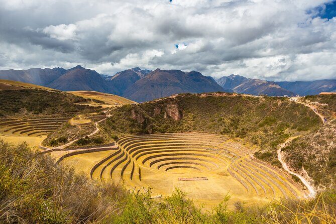 Cusco : Sacred Valley & Inca Trail to Machu Picchu 3 days - Day 1 in the Sacred Valley: Pisac terraces, Moray circles, Salinas salt, then Ollantaytambo