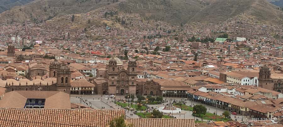 Cusco: Sightseeing Tour of the City on an Open-Top Bus - Plaza de Armas: Your first photo stop in Cusco