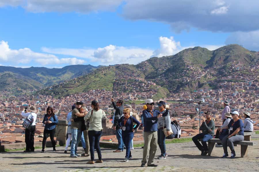 Cusco: Sightseeing Tour of the City on an Open-Top Bus - Cristo Blanco Mirador: When Cusco suddenly makes sense