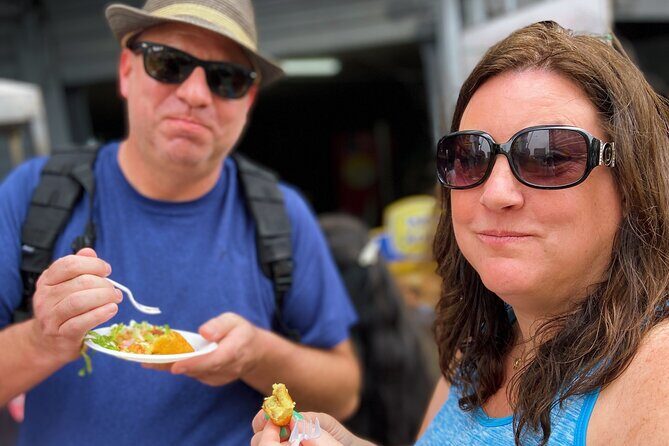 Experience Lima: Taste 12 Snacks and Visit Top Monuments - Barrio Chino: Chinese-Peruvian Food and Siu Maes Bites