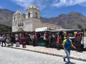 From Arequipa: Full Day Tour of Colca Canyon with Meals - Cruz del Cóndor: your main payoff for condors and canyon scale