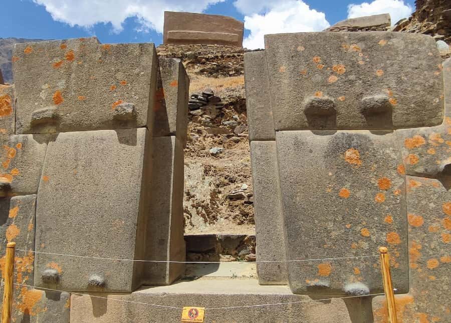 From Cusco: 2-Day Trip to the Sacred Valley and Machu Picchu - Urubamba lunch break and Ollantaytambo’s stonecarving city feel