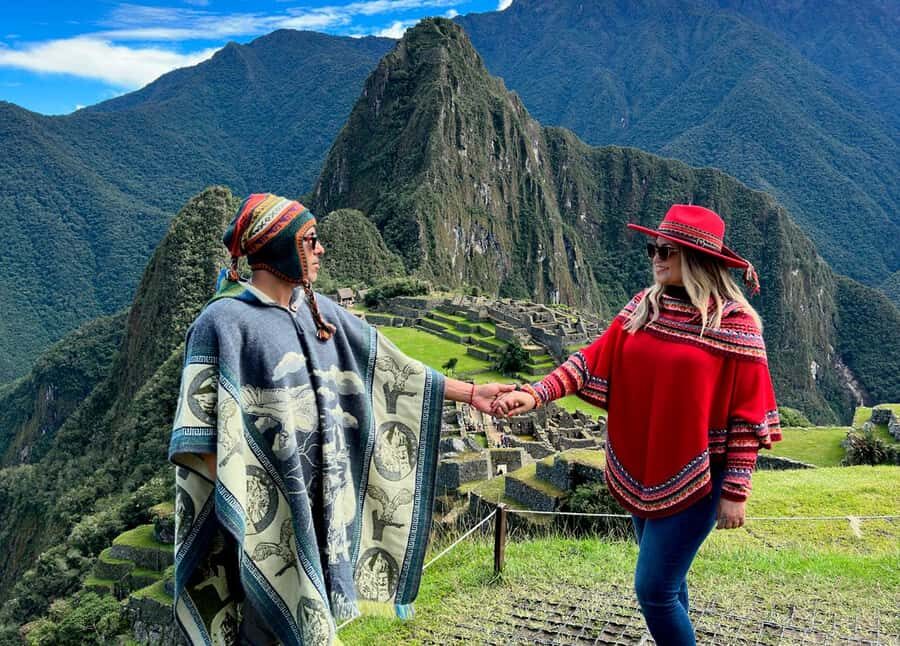 From Cusco: Full-Day Group Tour of Machu Picchu - Your Guided Machu Picchu Circuit: How to Get More Than a Photo Stop