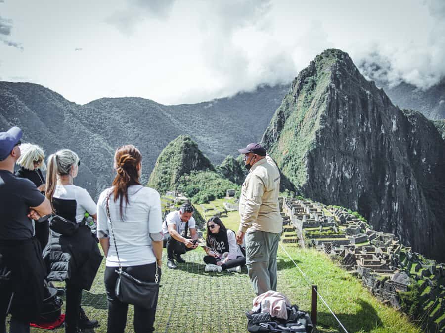From Cusco: Sacred Valley & Machu Picchu 2-Day Tour by Train - Guides and small groups: what you gain when you’re not packed in