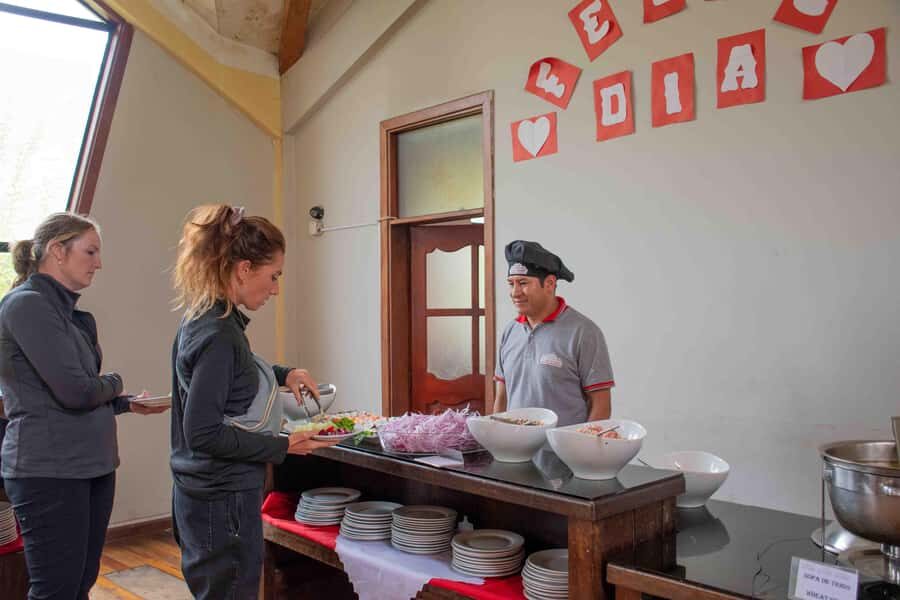 From Cusco: Sacred Valley & Maras Salt Mines Tour with Lunch - Pisac: workshop time plus ruins, before the long ride back