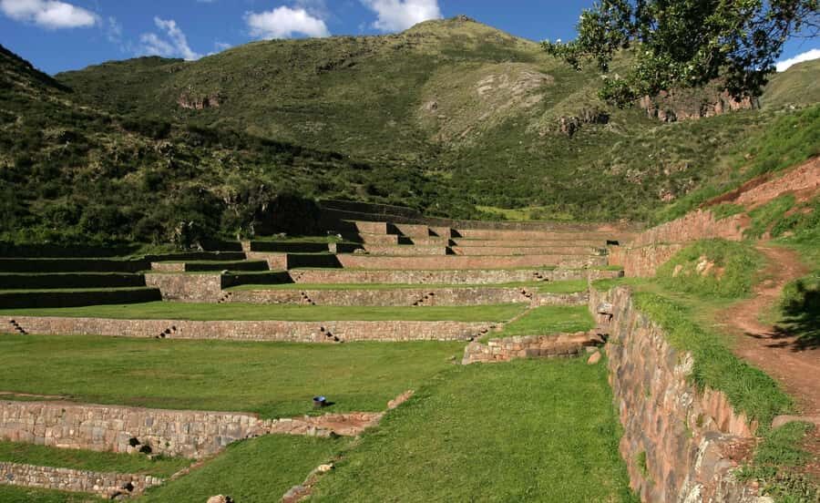 From Cusco: South Valley Villages and Archaeology Tour - Tipón: Inca terraces, the aqueduct, and the Viracocha connection