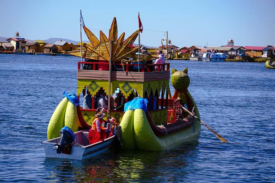 From Cusco: Titicaca Lake - Full day tour with sleeper bus - Cusco at 9 PM: the sleeper bus part of the adventure