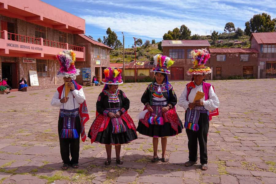 From Cusco: Titicaca Lake - Full day tour with sleeper bus - Lunch with a local family on Taquile