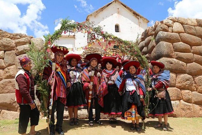 Full-Day Excursion to Sacred Valley, Pisac and Ollantaytambo from Cusco - Chinchero: Inca Wall Meets Colonial Frescoes