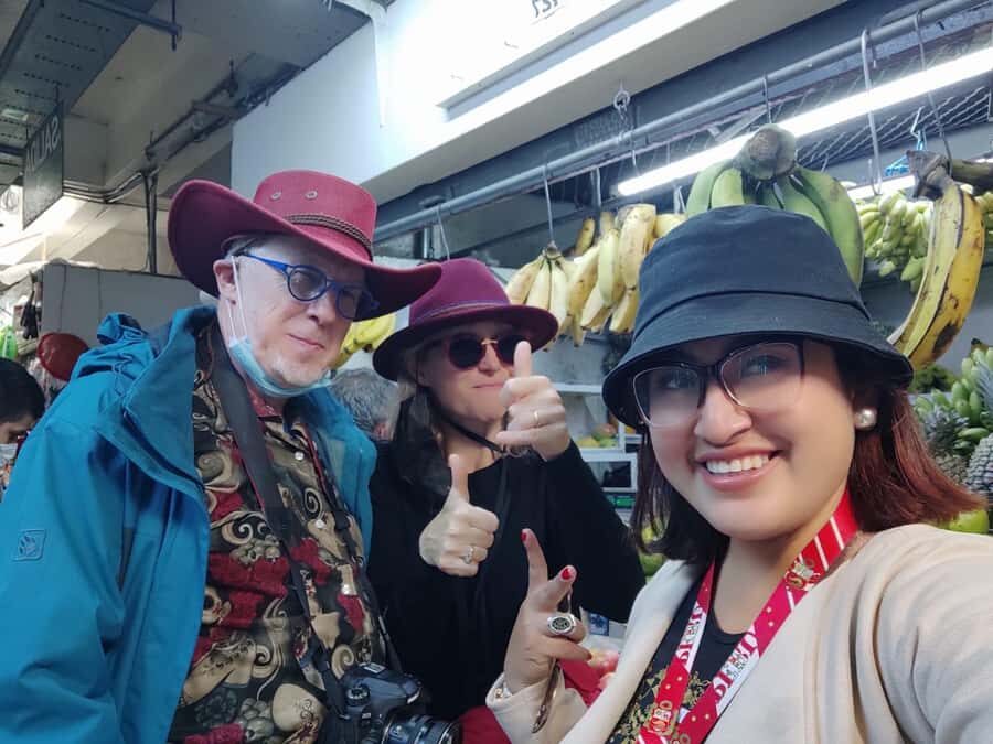 Full Day Lima: Local Market+ CityTour+ Barranco & Miraflores - Mercado Central: fruits, snacks, and the real rhythm of Peru