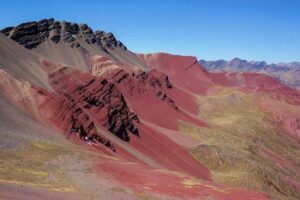 Full Day Rainbow Mountain & Red Valley View Point Tour from Cusco - Vinicunca Rainbow Mountain Hike: Summit Timing, Altitude, and Real Expectations
