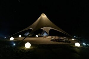 Glamping in Huacachina Desert - Where the adventure starts: CasaDuna and the Duna Camp handoff