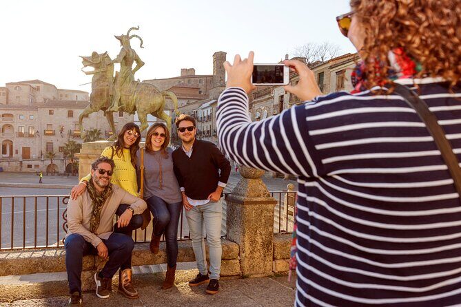 Guided tour in Trujillo at Sunset "El Collector de Atardeceres" - Sunset timing in Trujillo: why 2–3 hours works so well