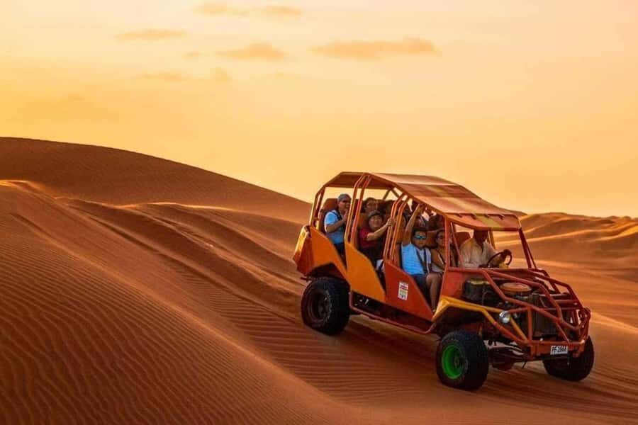 Huacachina: Buggy en las Dunas al Atardecer y Sandboarding - Photo Stops at the Oasis: Lake, Palms, and Quick Golden Light