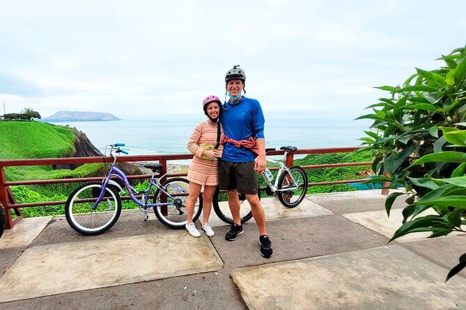 Lima Bike Tour in Miraflores & Barranco - Shared small group - Where the Tour Starts on Av. José Larco: fast “get your bearings” energy