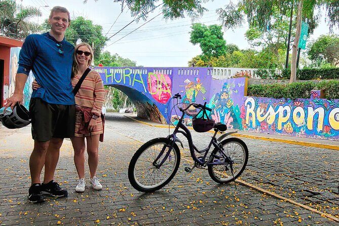 Lima Bike Tour in Miraflores & Barranco - Shared small group - Heladería Speciale: the ice-cream break that turns the ride into a memory