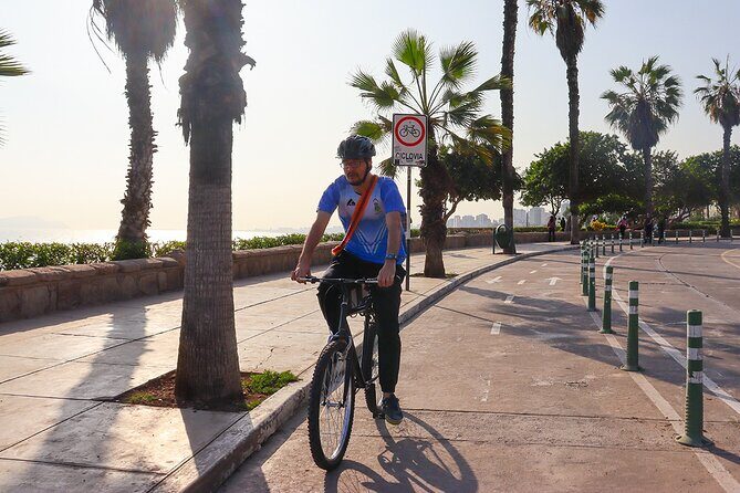 Lima Bike Tour in Miraflores & Barranco - Shared small group - Puente de los Suspiros and Barranco streets: romantic history meets street-level energy