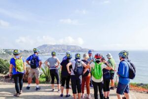 Lima Bike Tour: La Costa Verde & Jesus Statue in Chorrillos - Larcomar views and Miraflores cliffs: the ride is the sightseeing