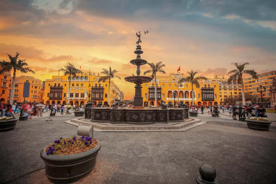 Lima: City Highlights Small Group Tour - Plaza San Martín and Jirón de la Unión: Balconies, Power, and People-Watching