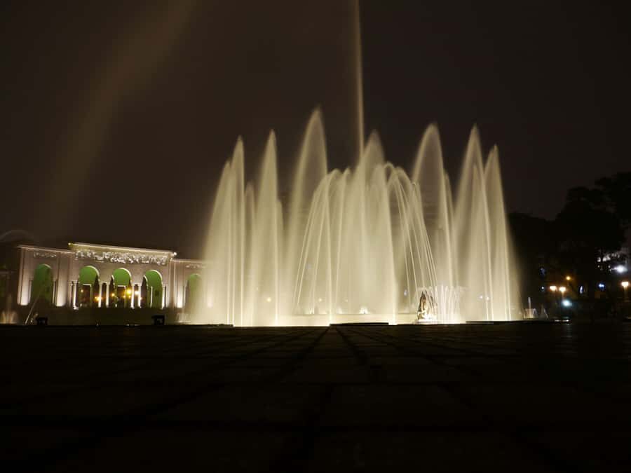 Lima: Magic Water Circuit with Dinner - The Short Fountain Show Tip: Timing Matters