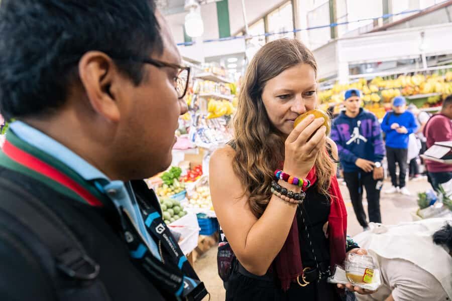 Lima: Miraflores Trending Flavors Half-Day Walking Tour - The walking pace and what to wear (so you enjoy it, not just endure it)