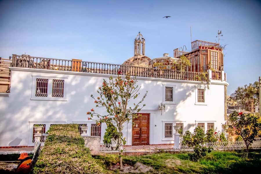Lima: Pachacamac Ruins & Barranco Half-Day Guided Tour - Barranco first: Bridge of Sighs and an easy Lima stroll