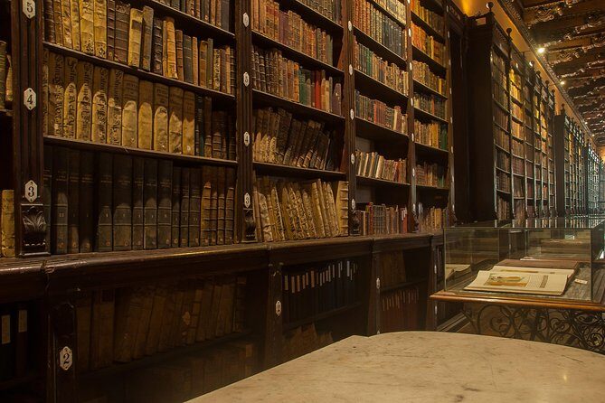 Lima's Vibrant Heritage: Exploring the City's Landmarks Half-day - Santo Domingo Convent and Church: A Courtyard of Saints and Spanish-Era Paths