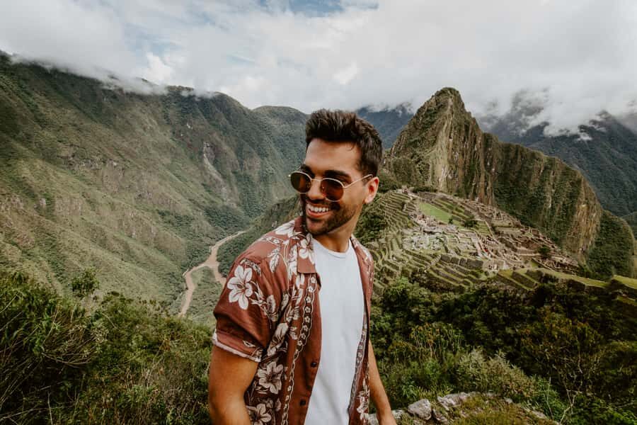 Machu Picchu: Full-Day Tour from Cusco with Optional Lunch - Up the Mountain: Bus Ride to the Urubamba Canyon Views