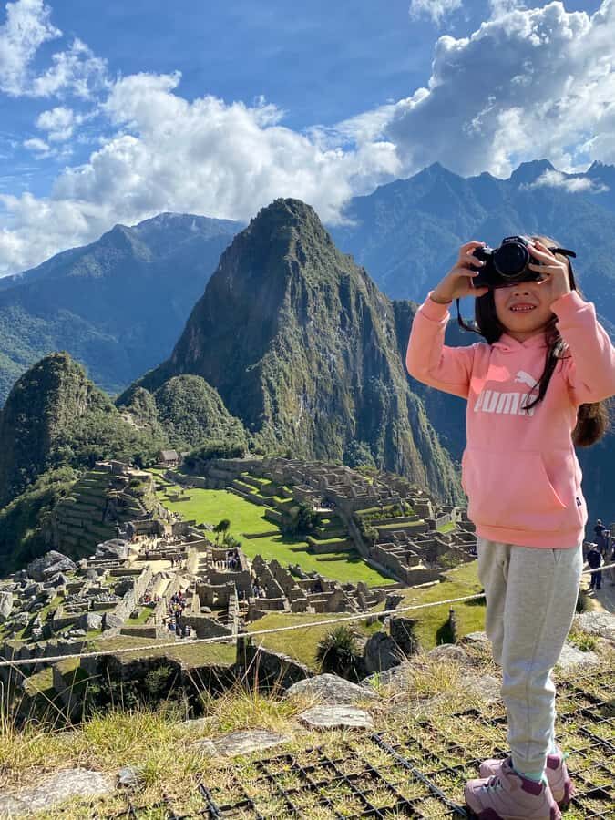Machu Picchu: Group Guided Tour - Professional photos at the main platforms (not just random snapshots)
