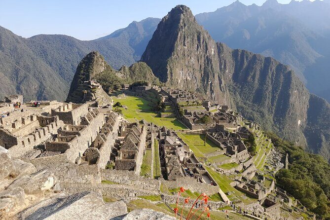 Machu Picchu Private Archaeological and Historical Guided Tour - Huayna Picchu Observation: Getting a Mountain Extra Without Commitment