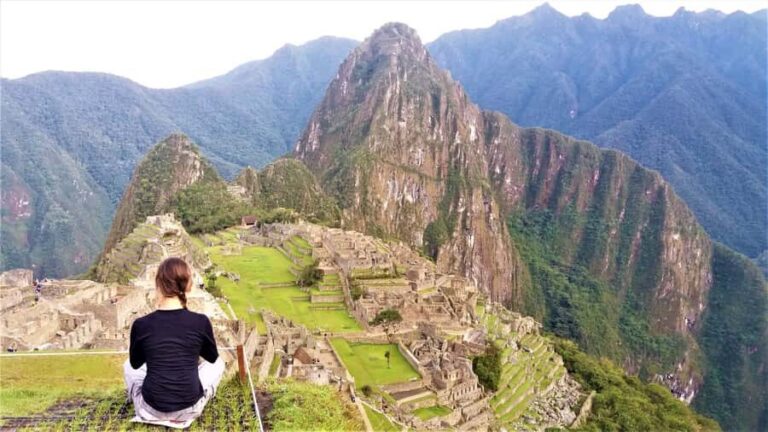 Machu Picchu: Private Tour Guide Service - Entrance check, then a focused 2-hour tour that makes sense