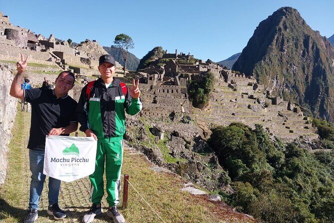 Machu Picchu & Sacred Valley 2-Day Tour - Machu Picchu morning: the main entrance with a real guide