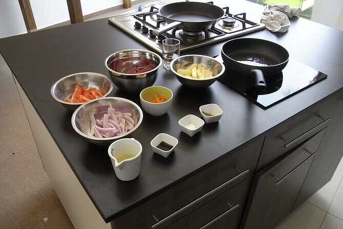 Market Tour, Tasting of 35 Fruits, and 4-Course Peruvian Cooking Class in Lima - Miraflores Transfer: A Quick Change of Pace Before Cooking