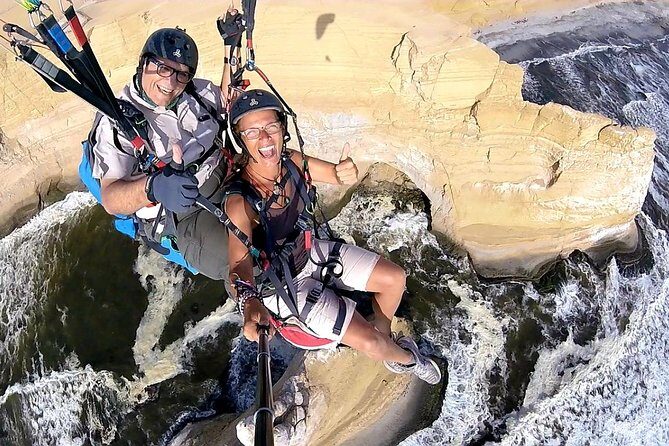 Paragliding Flight at Paracas National Reservation - Photos from the sky: how to get the kind of shots people brag about