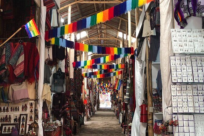 Pisac Indian Market and Ollantaytambo Fortress with Lunch - Pisac Indian Market: trading traditions you can still feel
