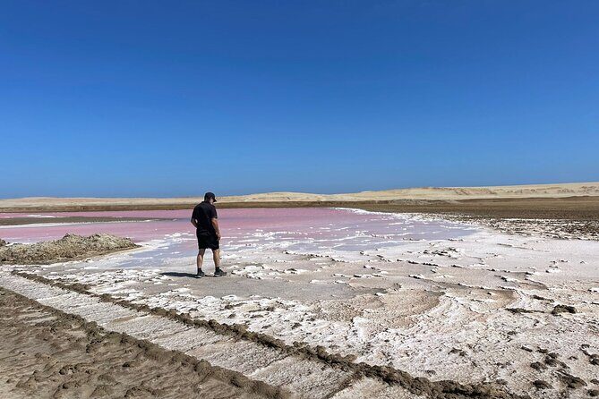 Premium Trekking Golden Shades - Stop 1: Playa Roja for views and reserve entrance control